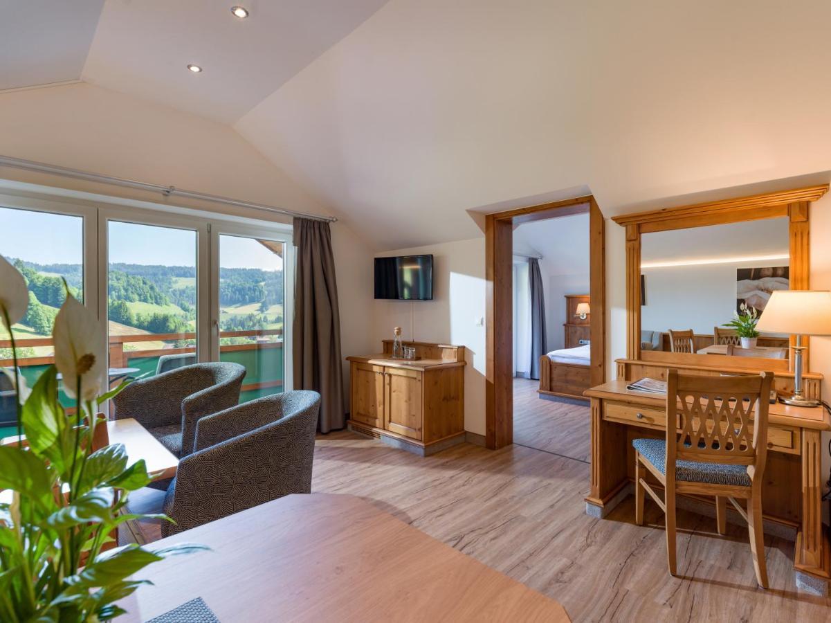 Hotel & Alpin Lodge Der Wastlhof Niederau Extérieur photo